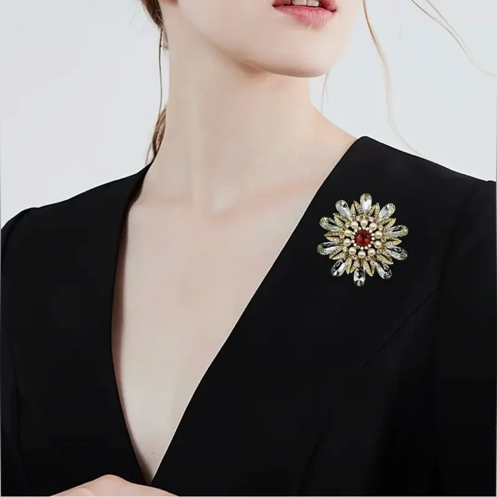 Floral Fashion Brooch Modern